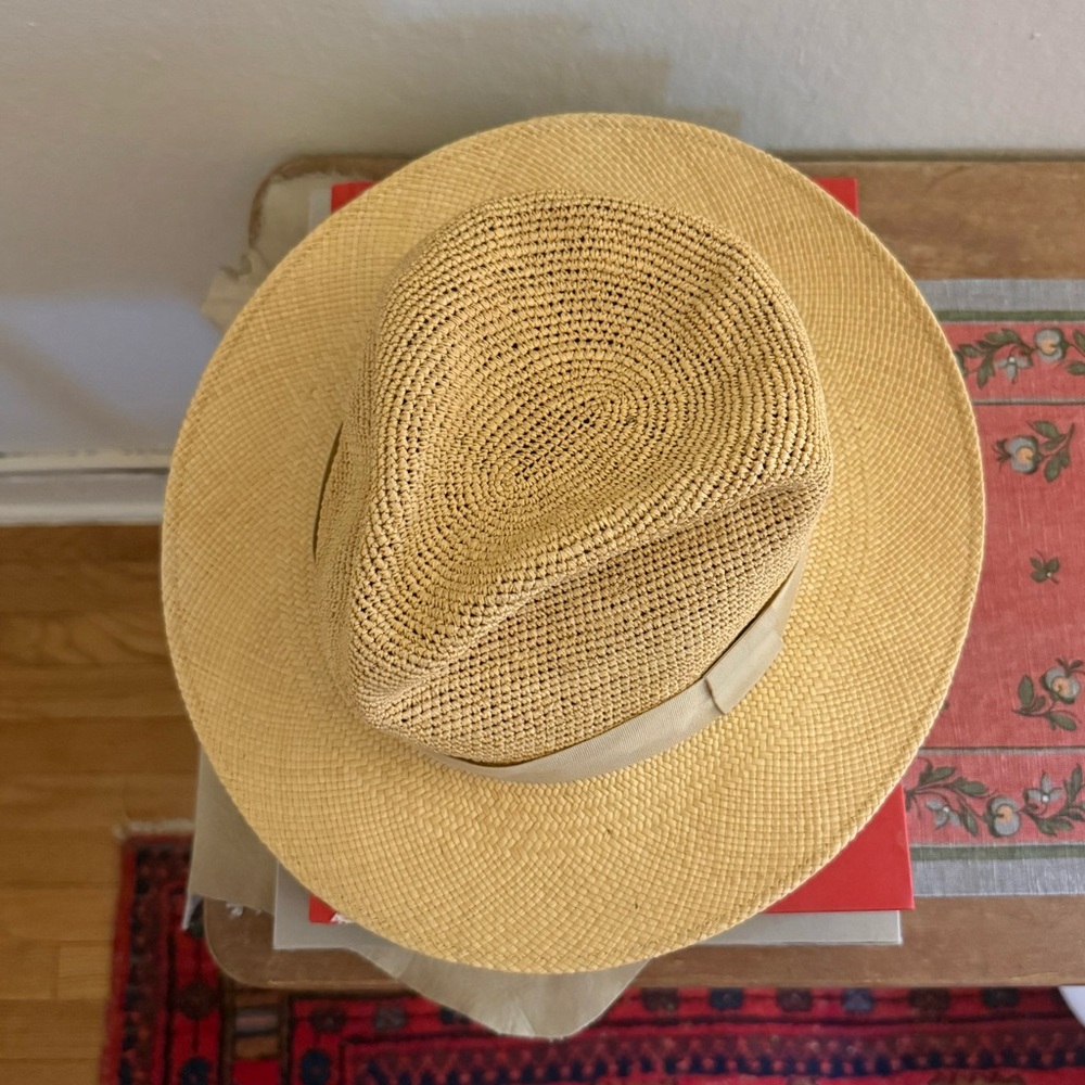 GARDENHEIR Hand Crochet Toquilla Straw Fedora Hat - Handmade in Ecuador - M / L - Picture 3 of 6